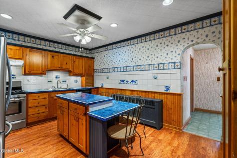 24 Craig Street Watervliet NY 12189