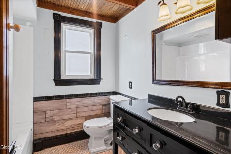 24 Craig Street Watervliet NY 12189