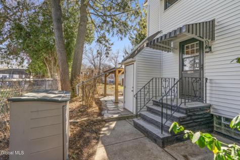 24 Craig Street Watervliet NY 12189