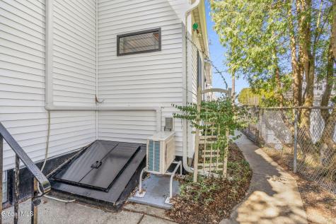 24 Craig Street Watervliet NY 12189