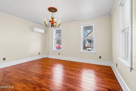 24 Craig Street Watervliet NY 12189