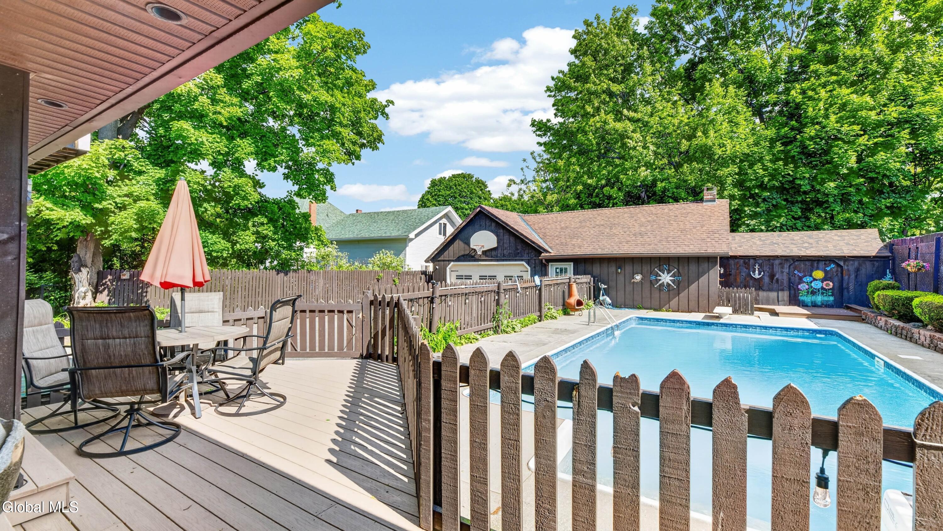 19 W Montgomery Street Johnstown NY 12095