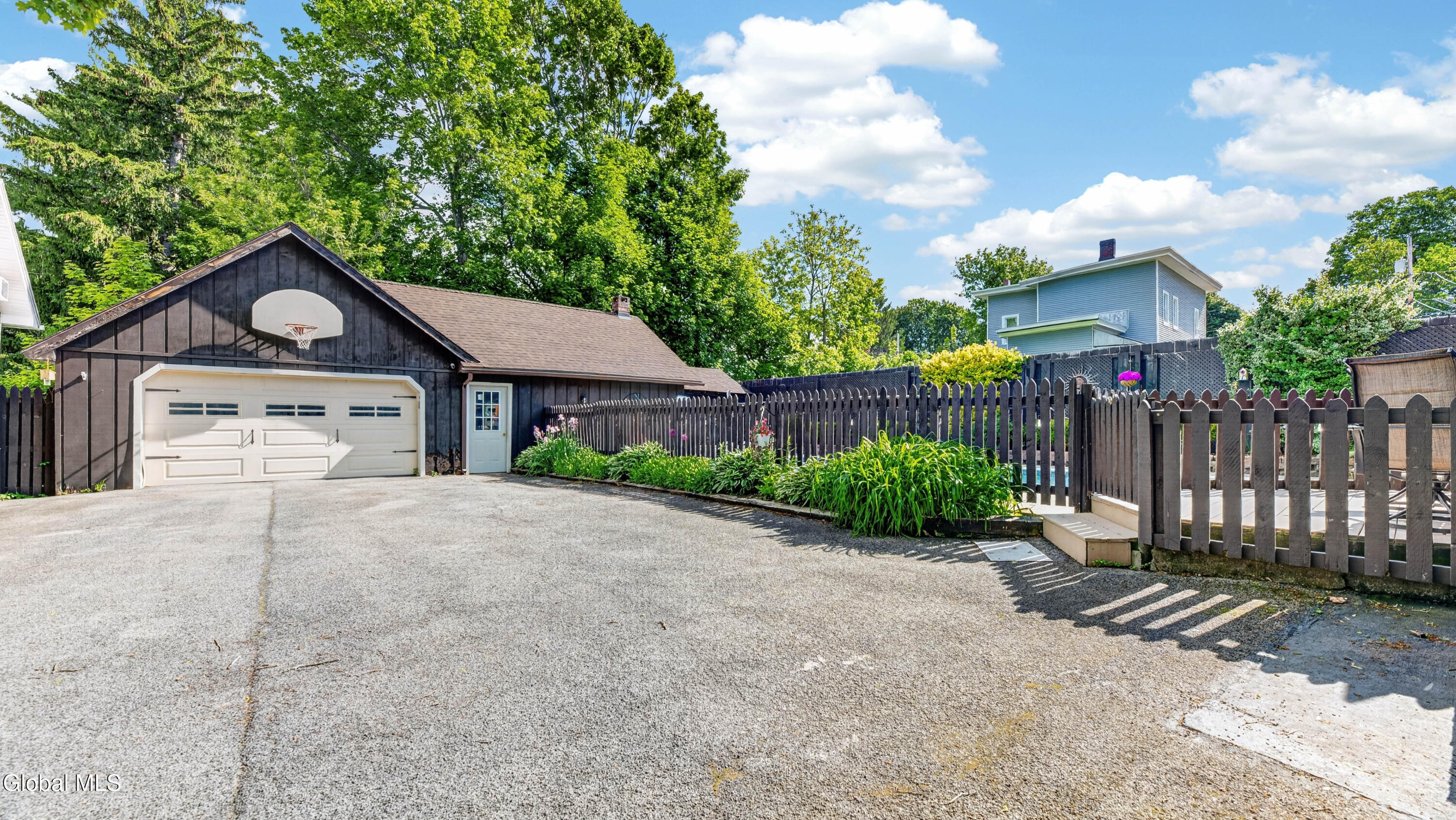 19 W Montgomery Street Johnstown NY 12095