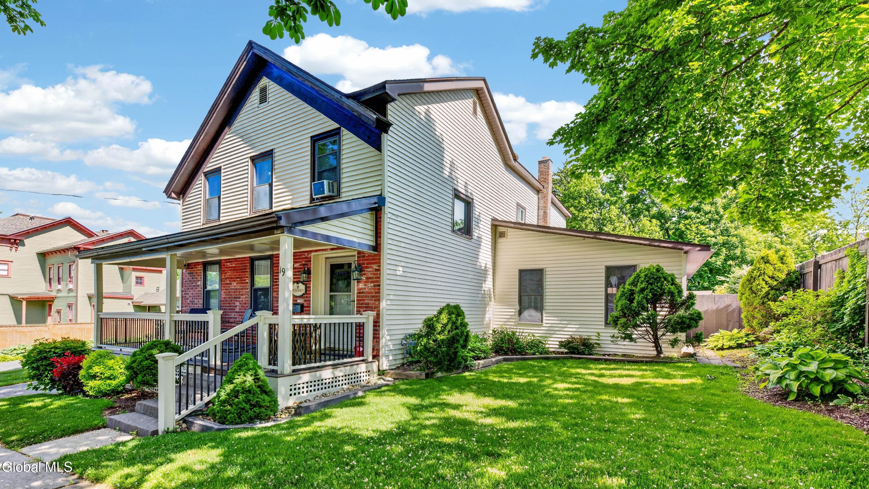 19 W Montgomery Street Johnstown NY 12095