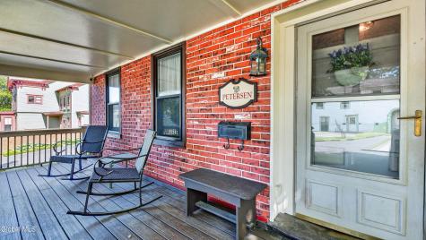 19 W Montgomery Street Johnstown NY 12095