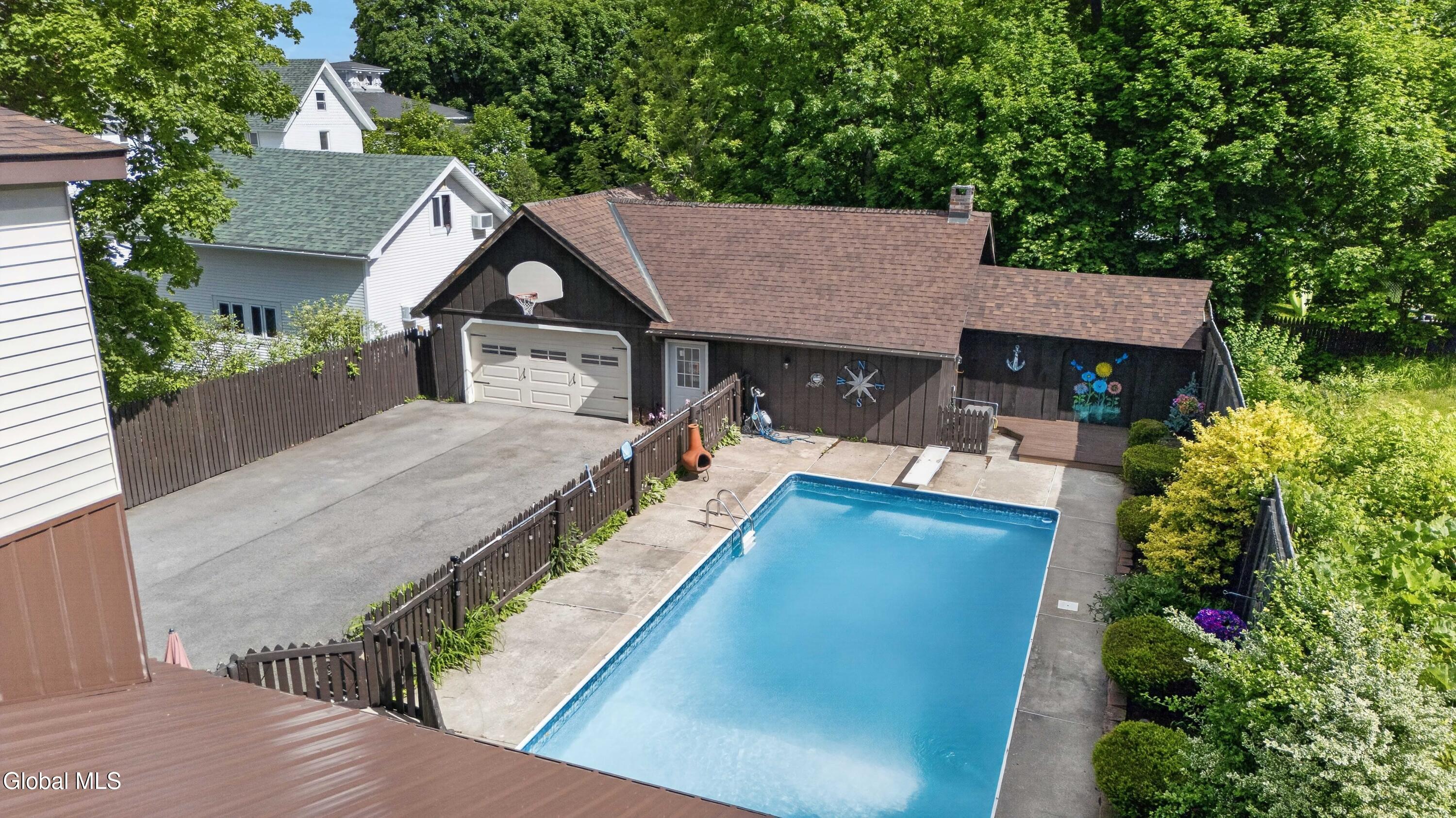19 W Montgomery Street Johnstown NY 12095