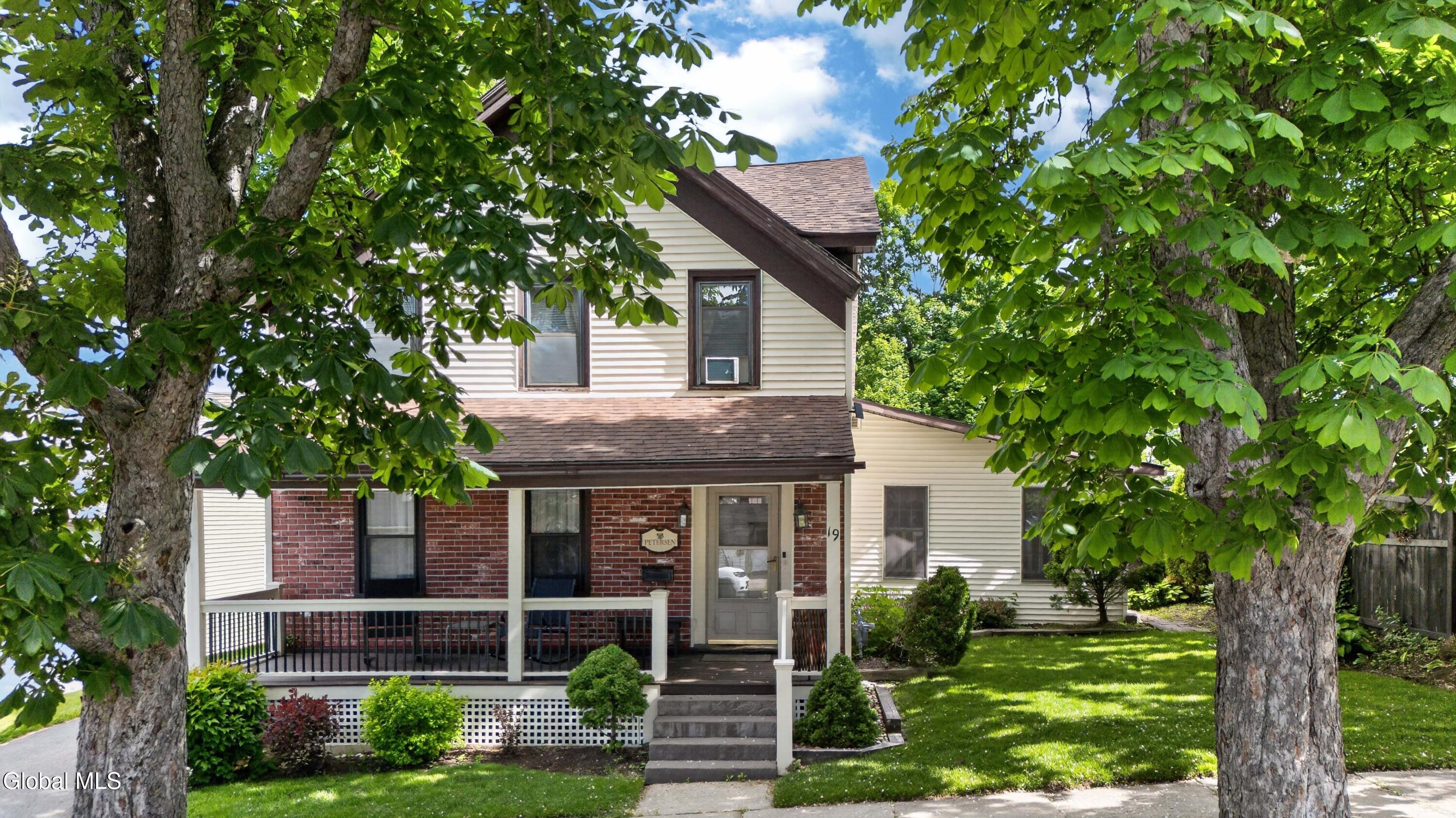 19 W Montgomery Street Johnstown NY 12095