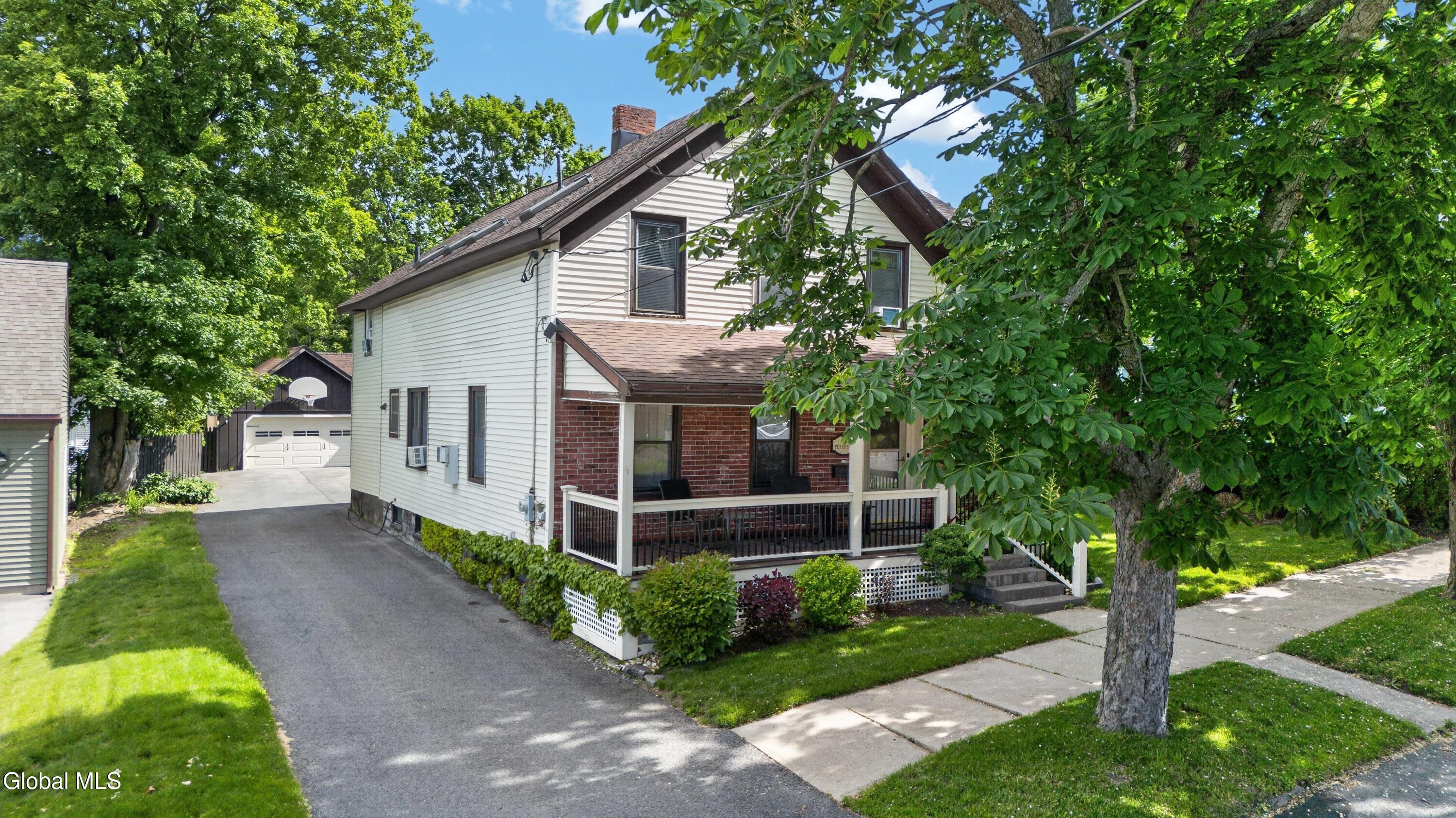 19 W Montgomery Street Johnstown NY 12095