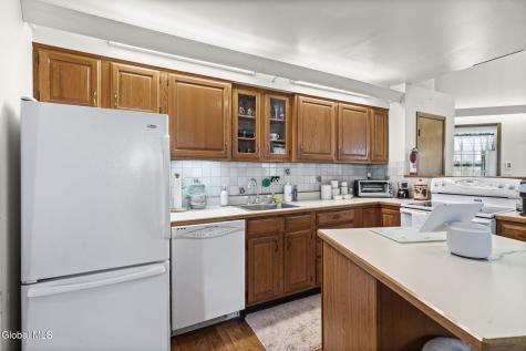 52 Broadway Latham NY 12110