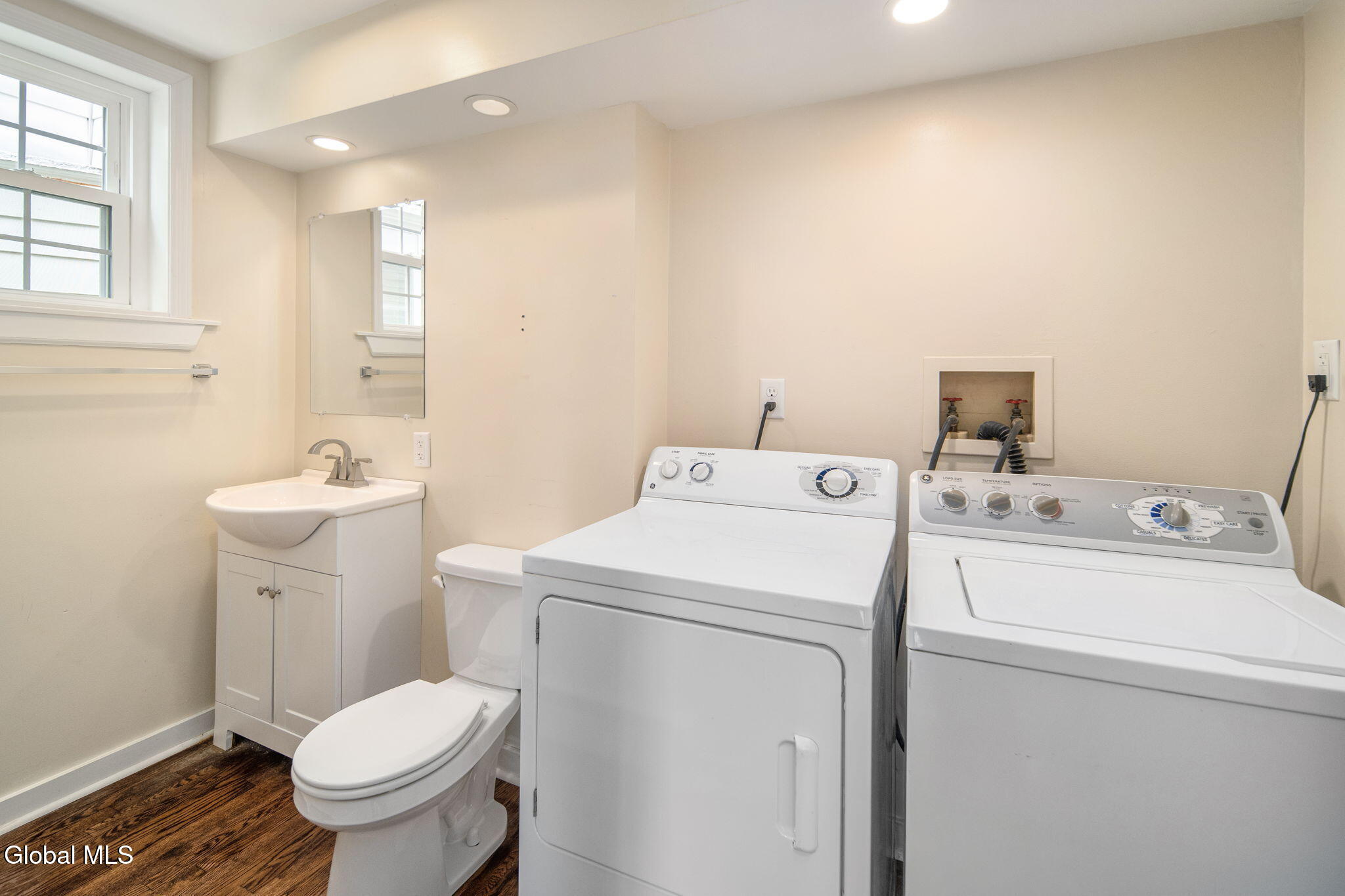 9 Leversee Avenue Cohoes NY 12047