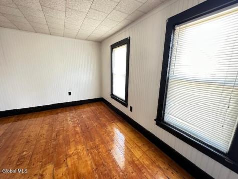 5 Edna Avenue Ravena NY 12143