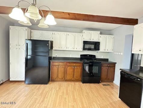 5 Edna Avenue Ravena NY 12143