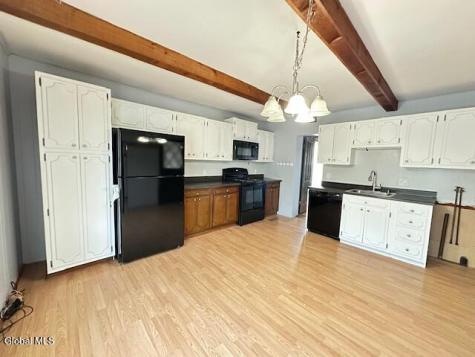 5 Edna Avenue Ravena NY 12143