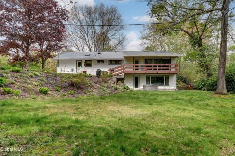129 Okara Drive Schenectady NY 12303