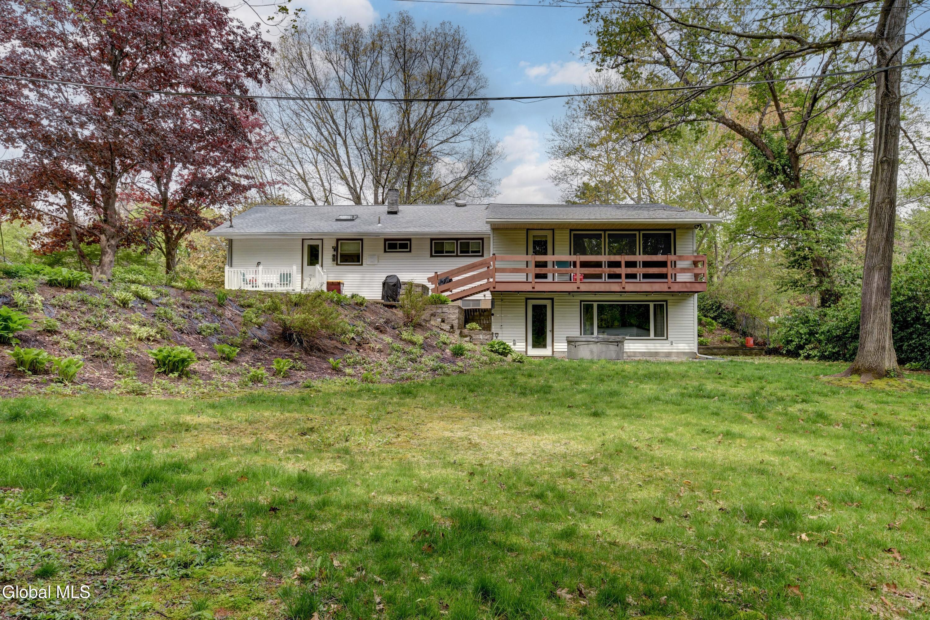 129 Okara Drive Schenectady NY 12303