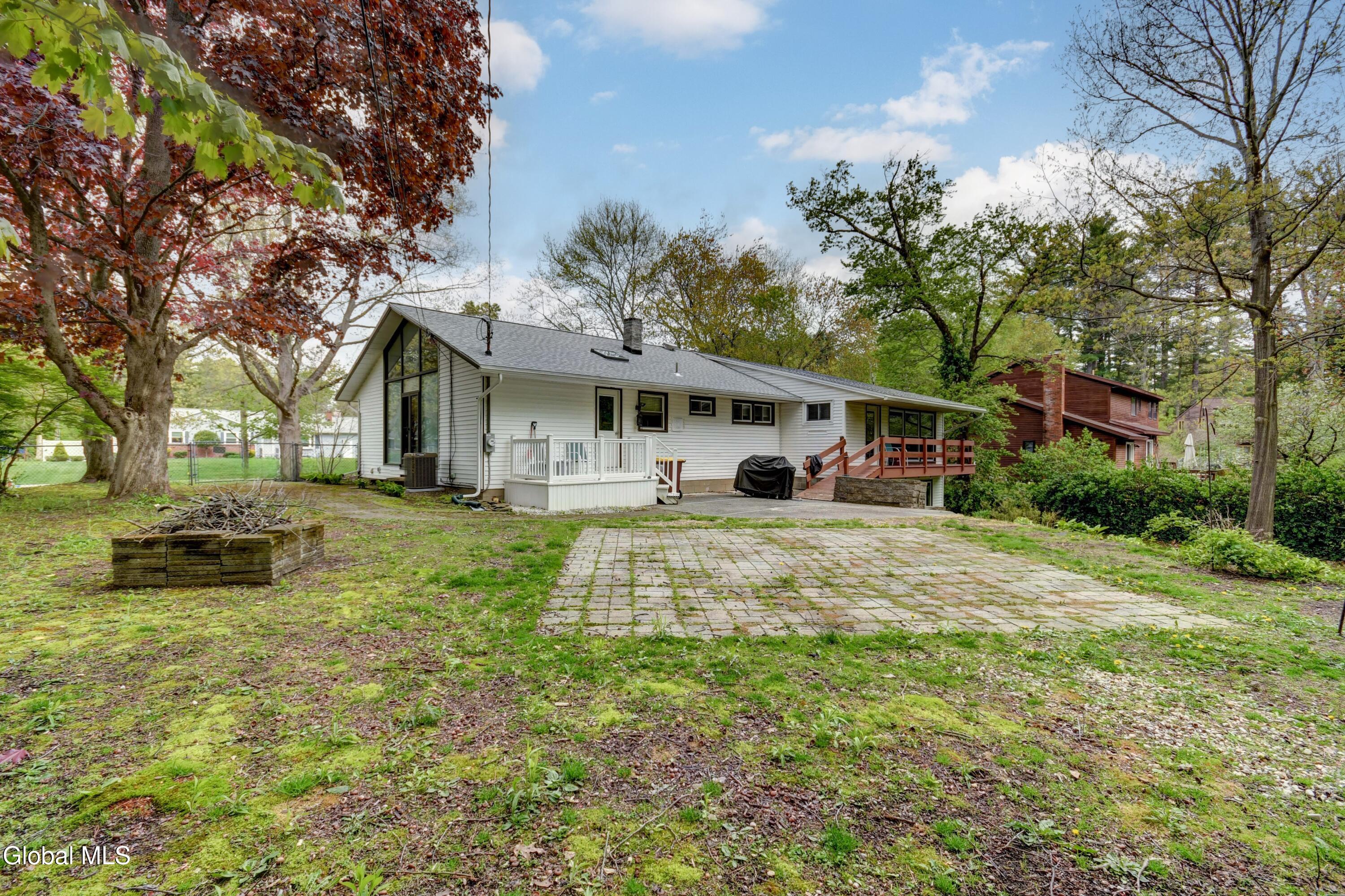 129 Okara Drive Schenectady NY 12303