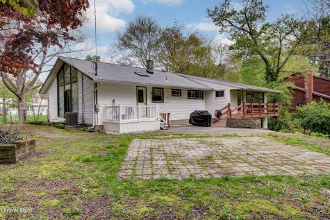 129 Okara Drive Schenectady NY 12303
