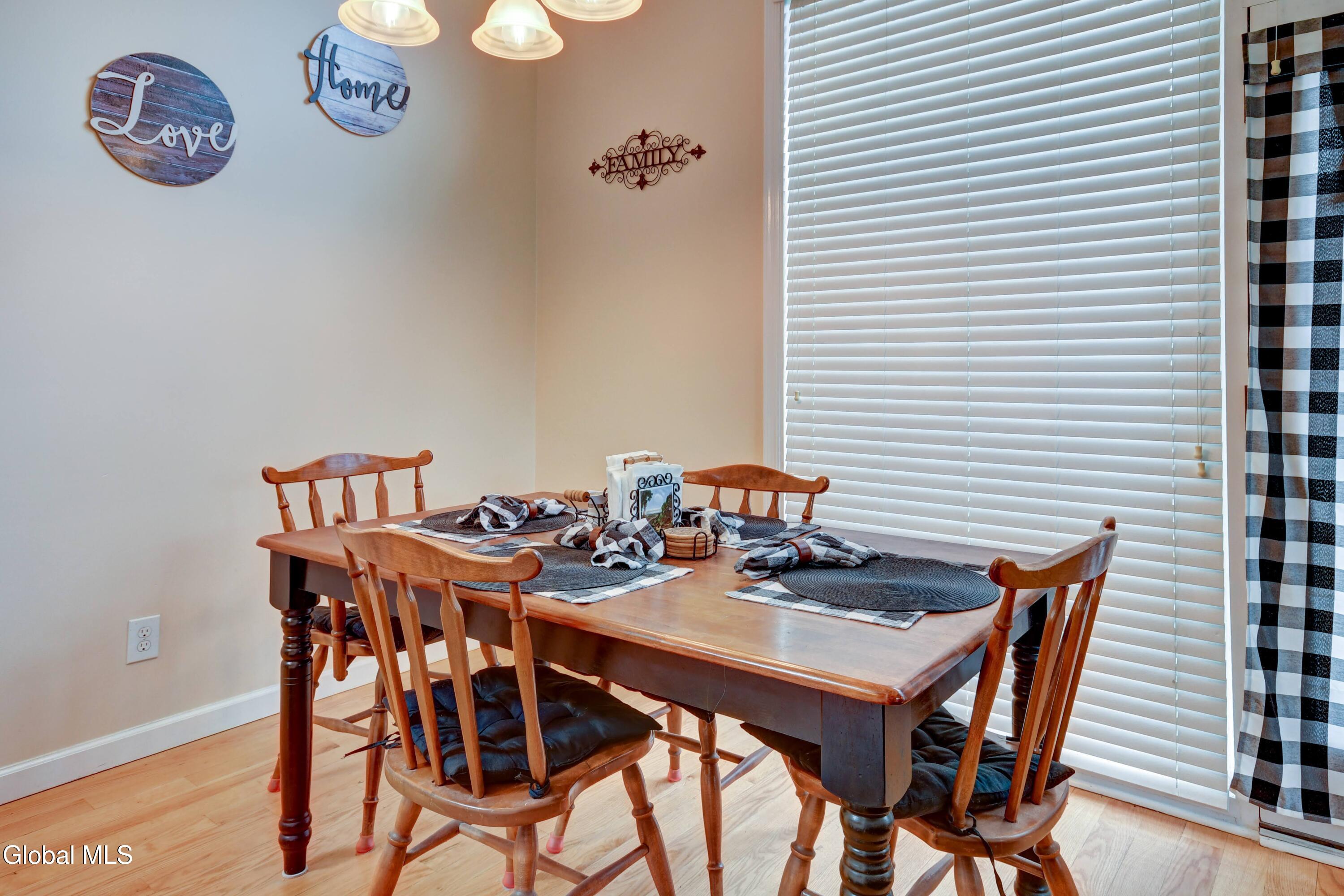 129 Okara Drive Schenectady NY 12303