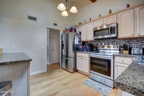 129 Okara Drive Schenectady NY 12303