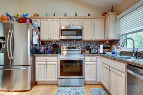 129 Okara Drive Schenectady NY 12303