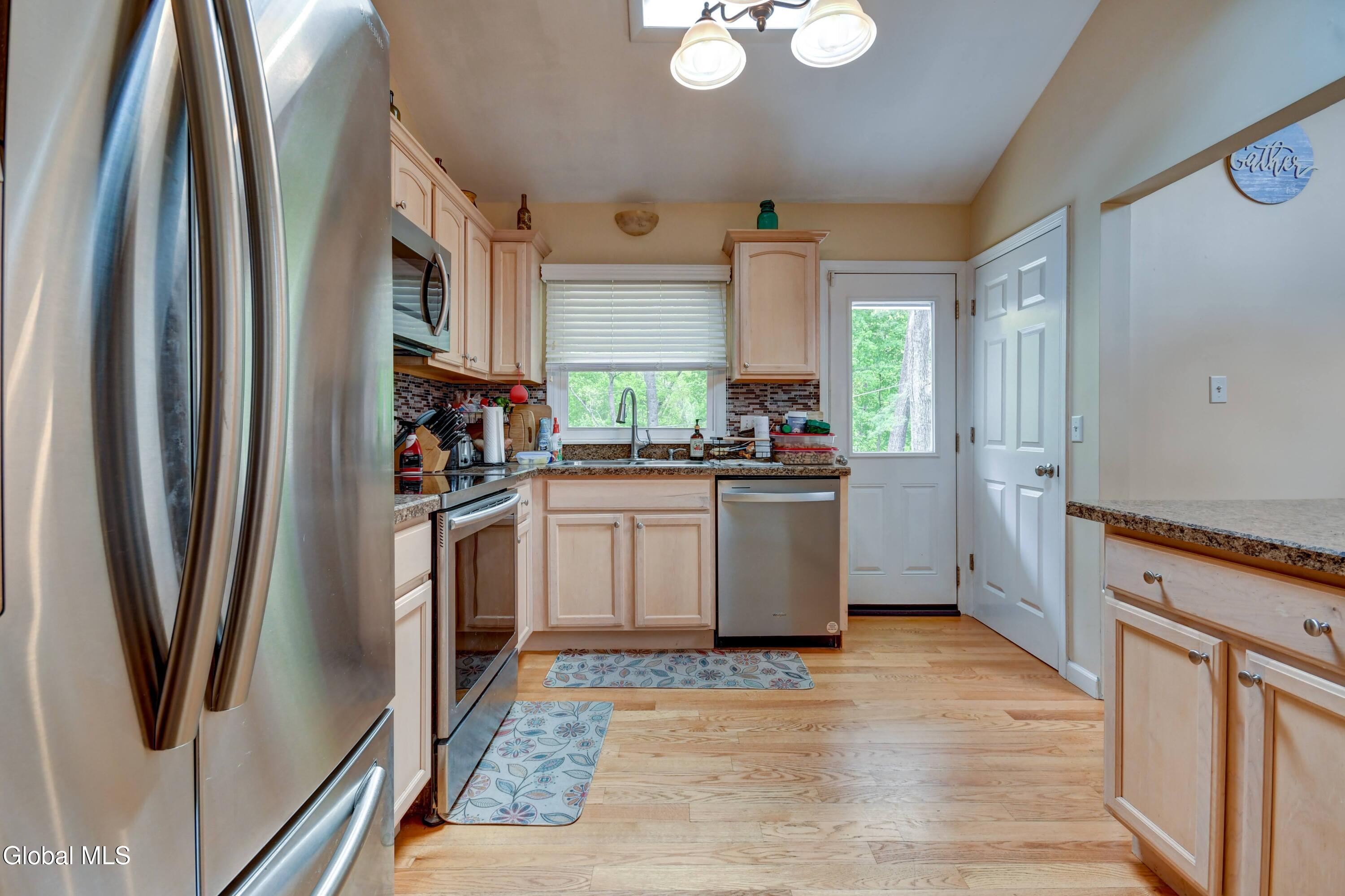 129 Okara Drive Schenectady NY 12303