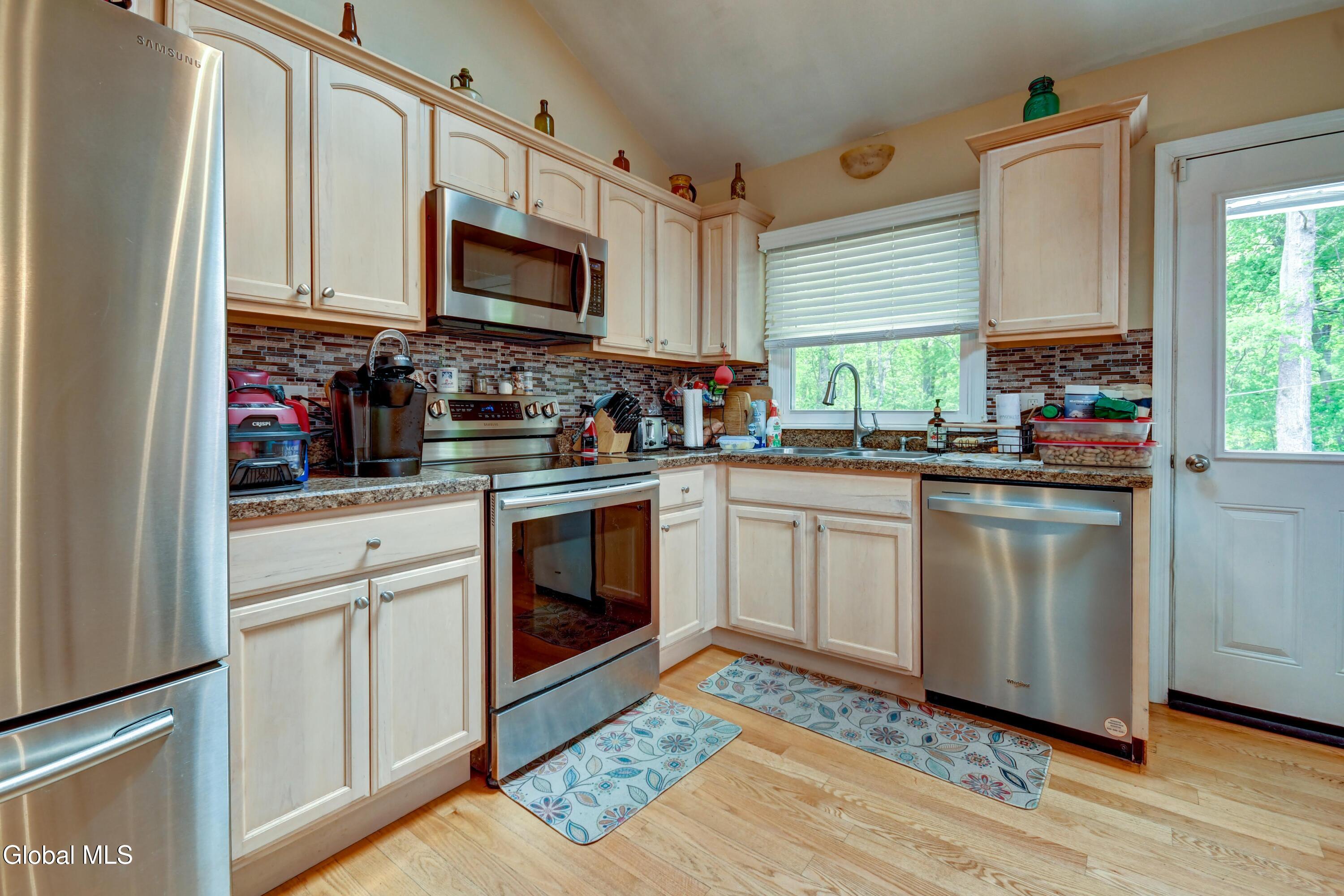 129 Okara Drive Schenectady NY 12303