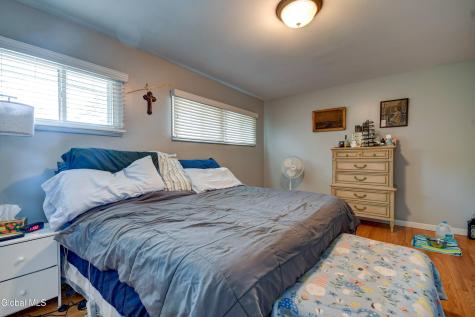 129 Okara Drive Schenectady NY 12303