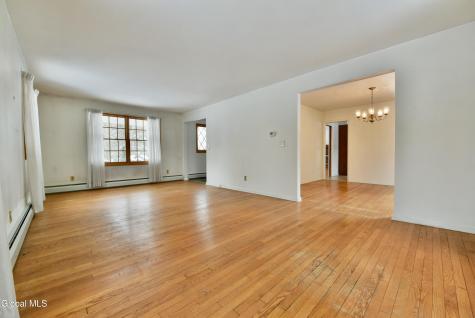 9 Tamarack Lane Clifton Park NY 12065