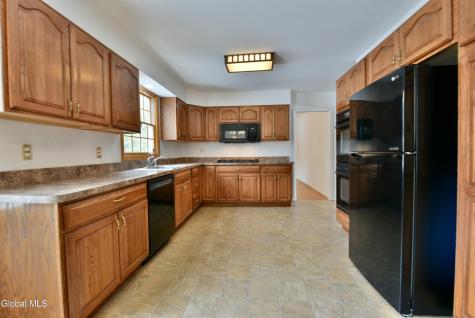 9 Tamarack Lane Clifton Park NY 12065