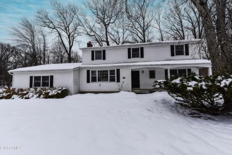 9 Tamarack Lane Clifton Park NY 12065