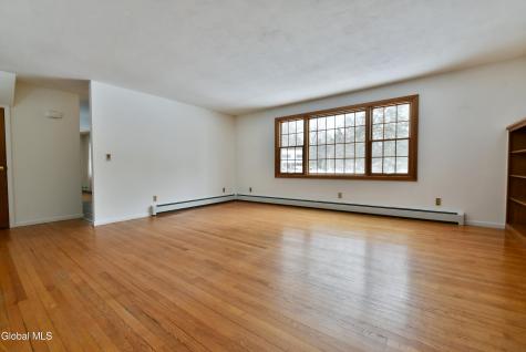 9 Tamarack Lane Clifton Park NY 12065