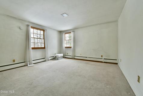 9 Tamarack Lane Clifton Park NY 12065