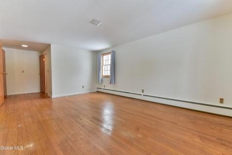 9 Tamarack Lane Clifton Park NY 12065