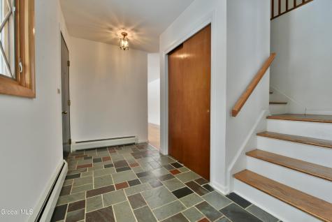 9 Tamarack Lane Clifton Park NY 12065