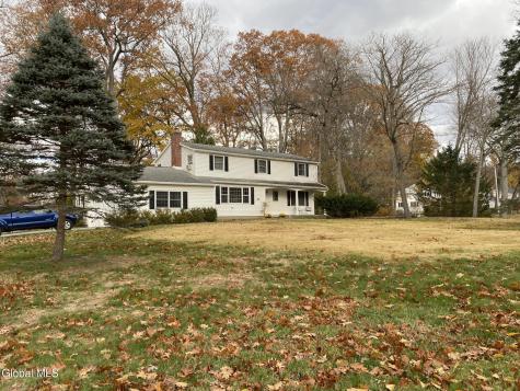 9 Tamarack Lane Clifton Park NY 12065