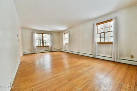 9 Tamarack Lane Clifton Park NY 12065