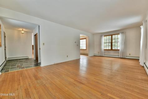 9 Tamarack Lane Clifton Park NY 12065