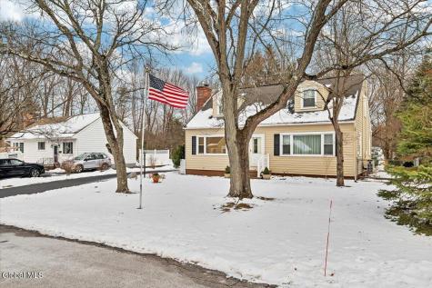 9 Kevin Lane East Greenbush NY 12061