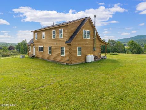 108 Wildberry Drive Stamford NY 12167