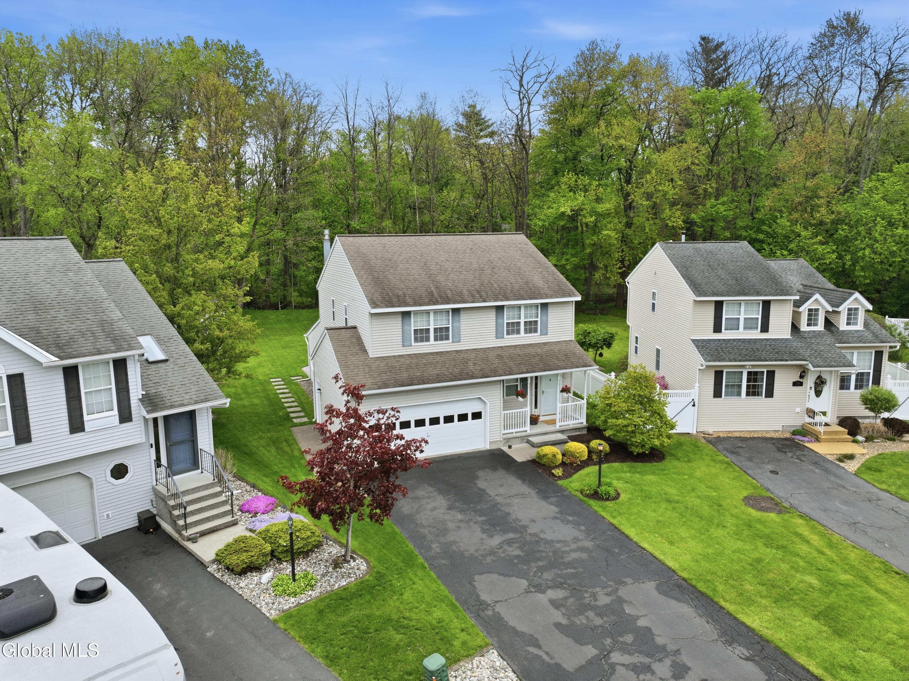 41 Wicken Square Colonie NY 12205
