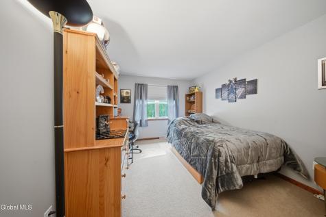 41 Wicken Square Colonie NY 12205