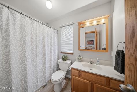 41 Wicken Square Colonie NY 12205