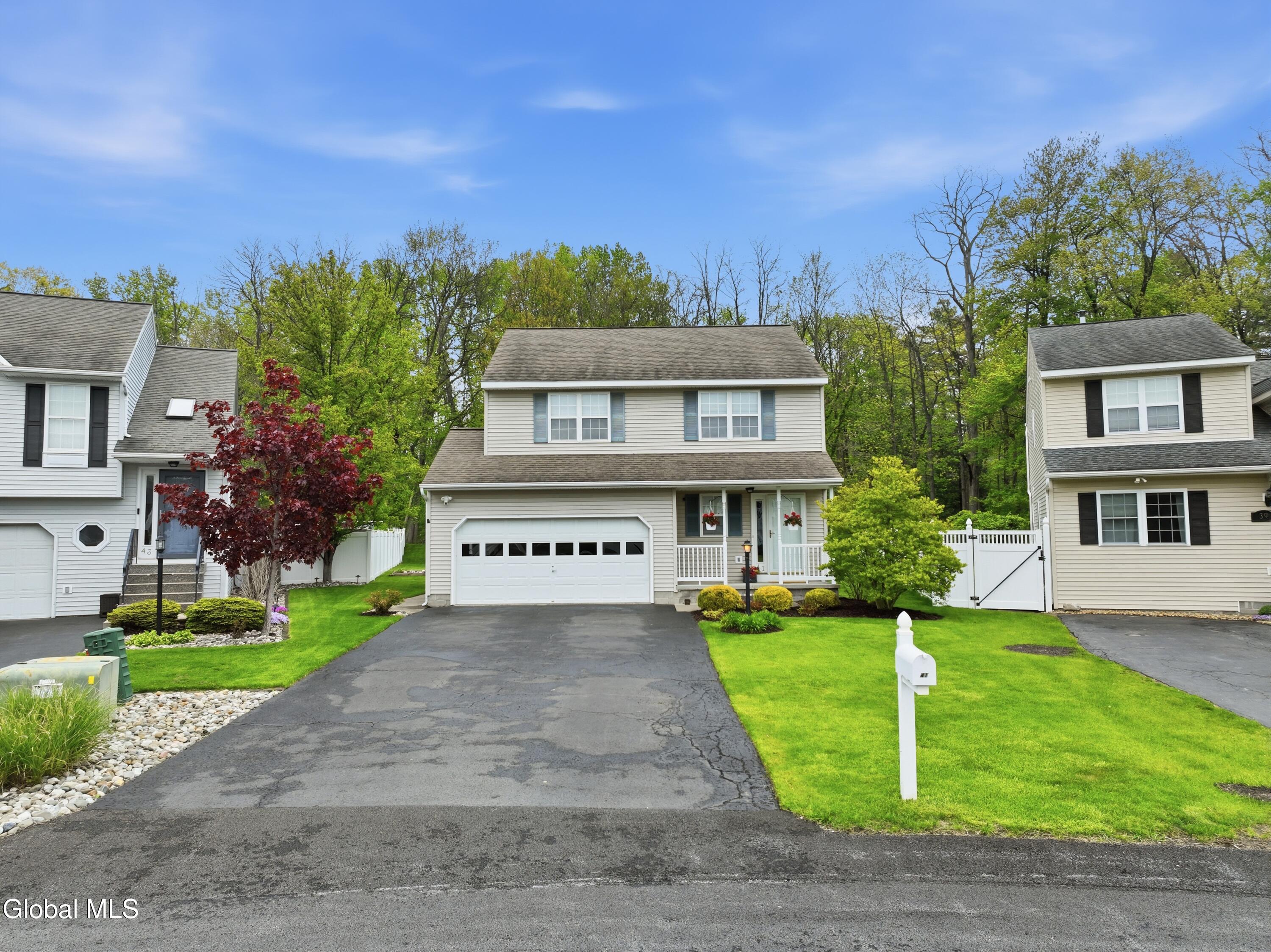 41 Wicken Square Colonie NY 12205