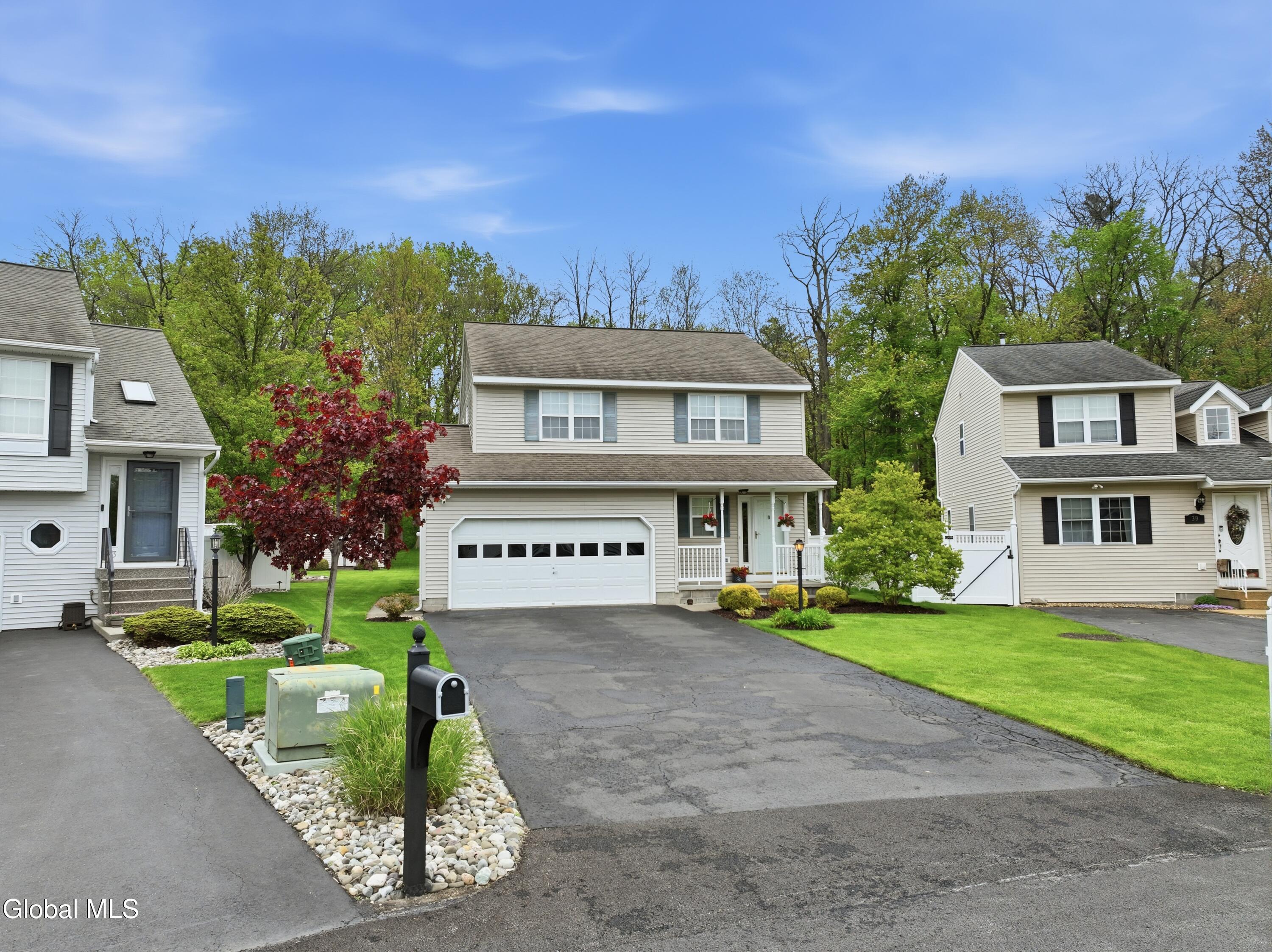 41 Wicken Square Colonie NY 12205
