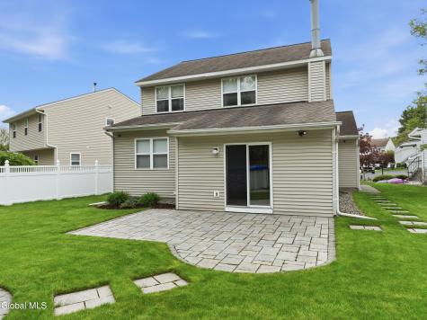 41 Wicken Square Colonie NY 12205