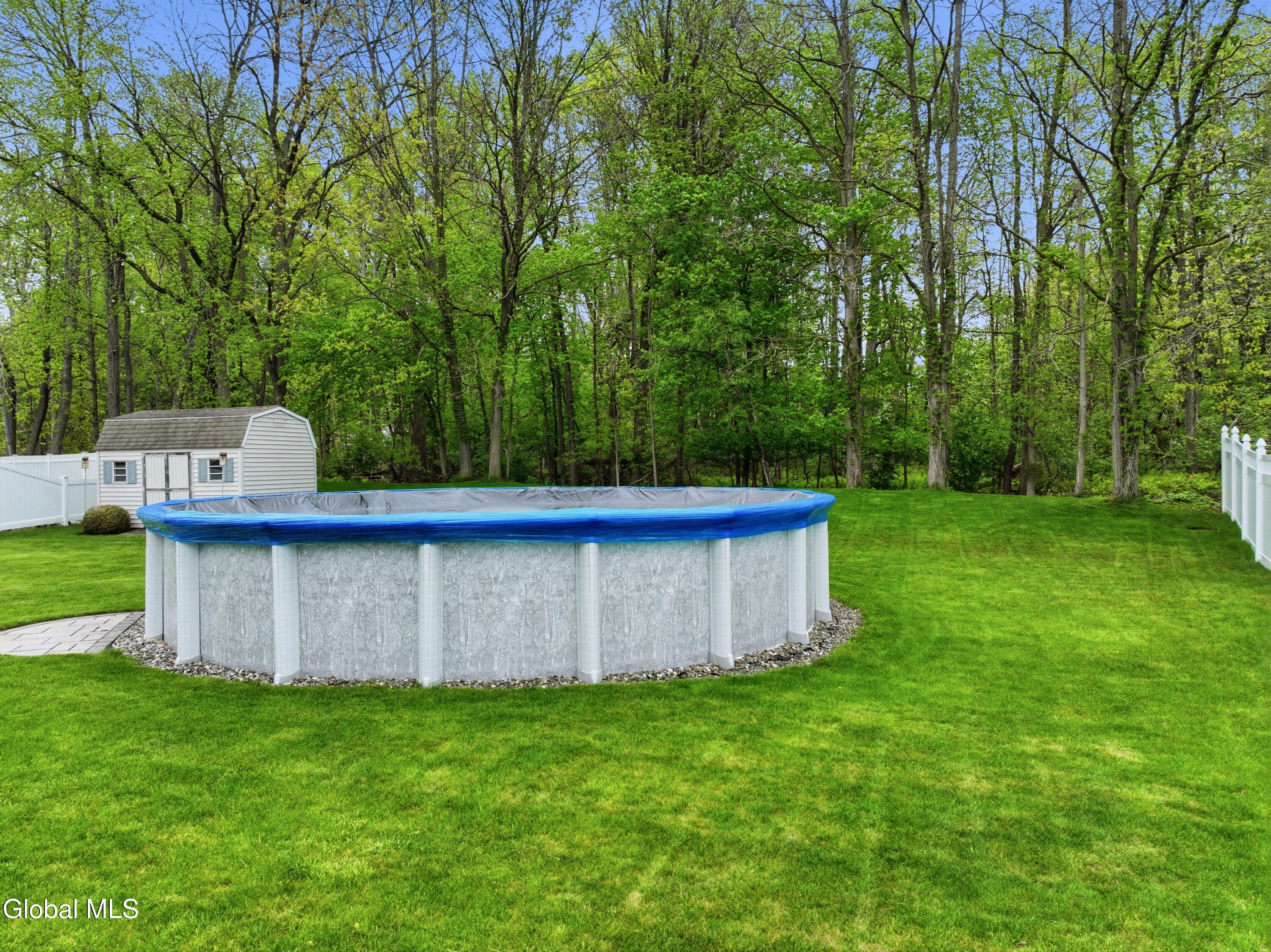 41 Wicken Square Colonie NY 12205