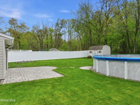 41 Wicken Square Colonie NY 12205