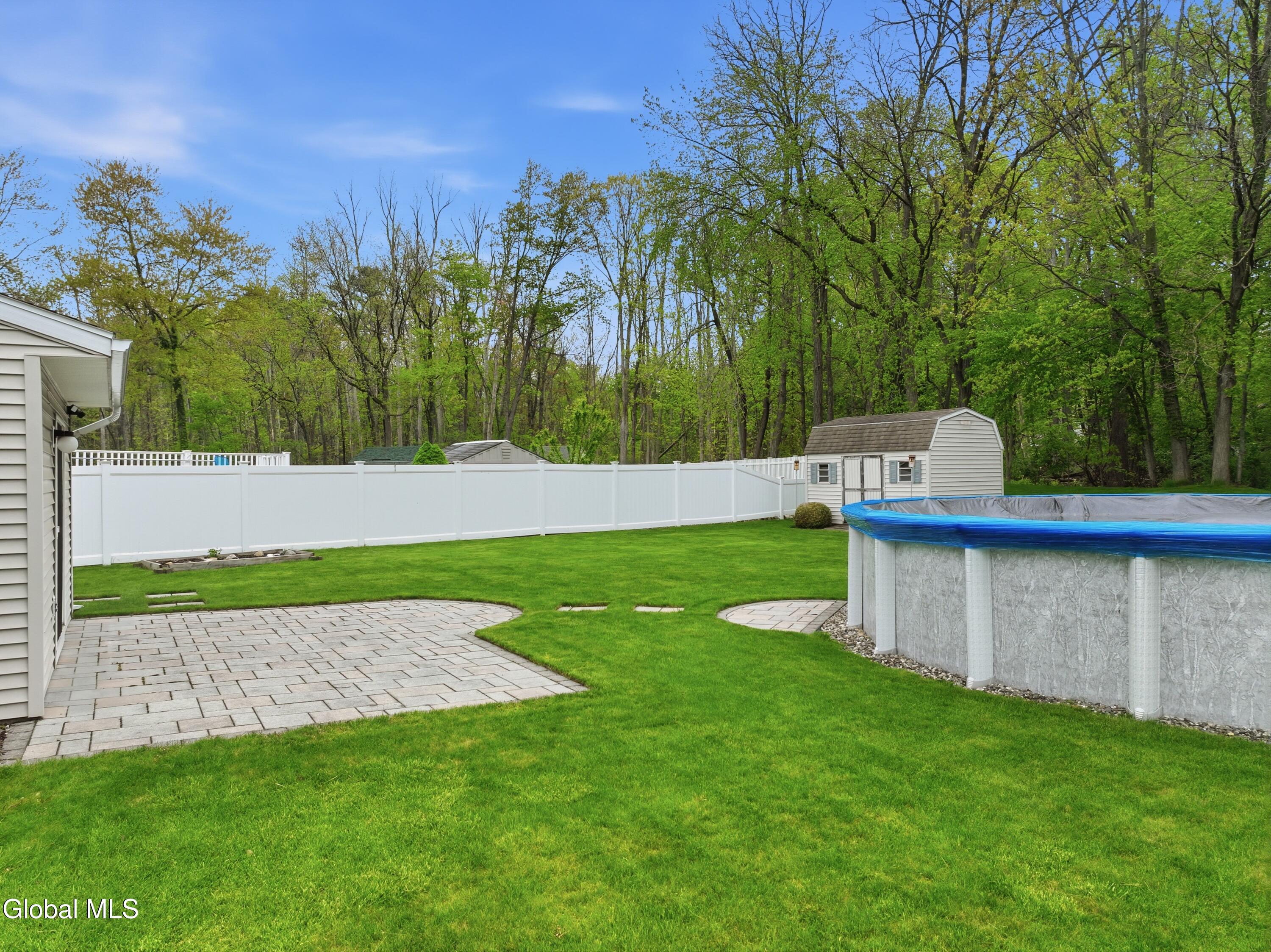 41 Wicken Square Colonie NY 12205