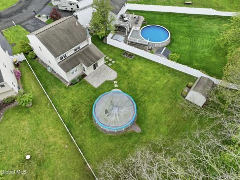 41 Wicken Square Colonie NY 12205