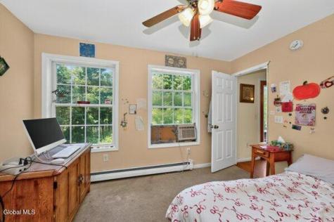 25 Hawthorne Hill Road New Lebanon NY 12024